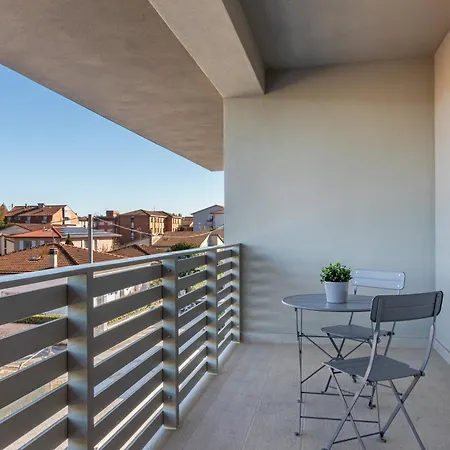 Апартаменти Ltapartments -monolocale Con Parcheggio A 900m Dalla Torre *